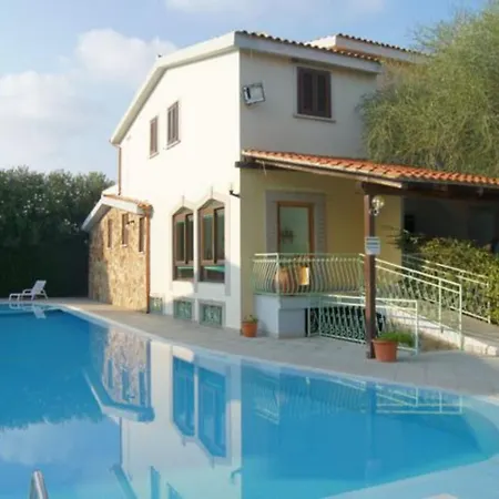 Lägenhet In Meernaehe Auf Sardinien