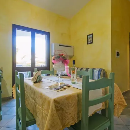 Lägenhet In Meernaehe Auf Sardinien *